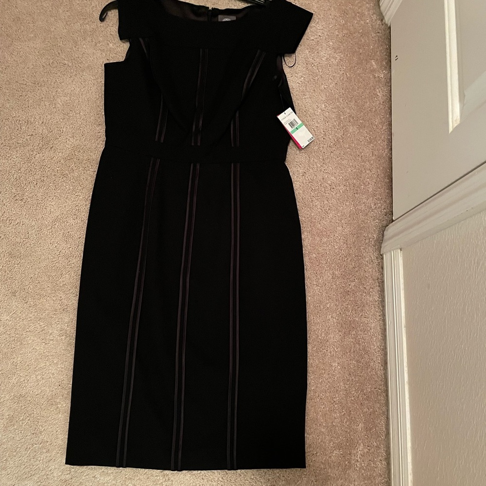 ONLY WEEND $17. Vince Camuto black dress size 8 . Never worn. With tag